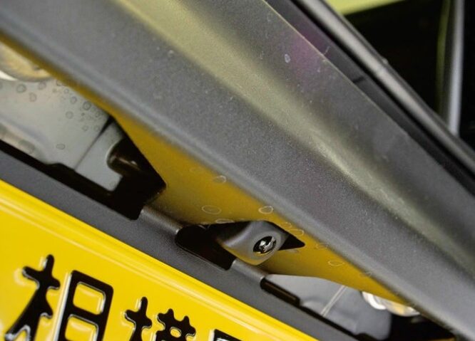 ジムニー　バックカメラ