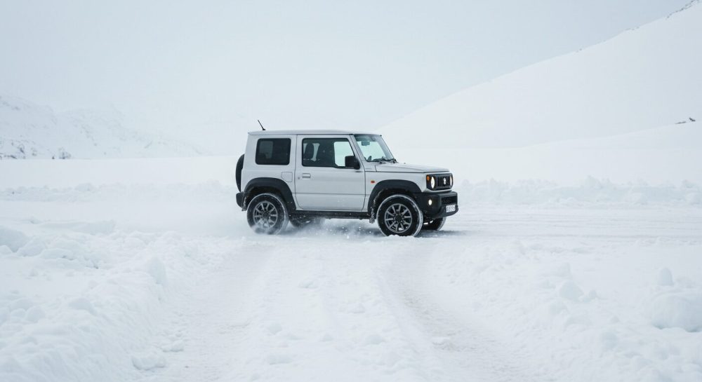 ジムニー雪道走行