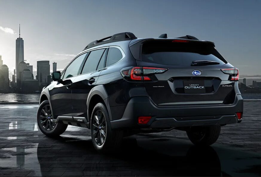 スバル レガシー アウトバック　乗る人